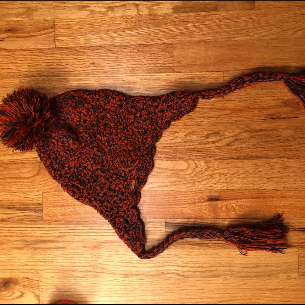 Free People pom pom beanie